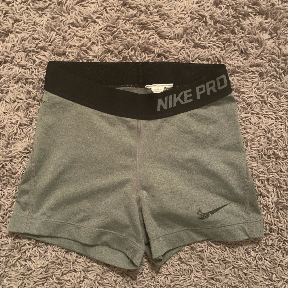 Gray nike pros